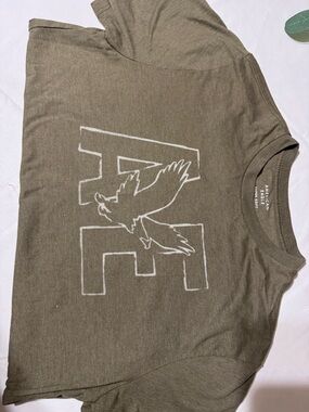 American Eagle Outfitters Olive Green Graphic Short Sleeve Tee
